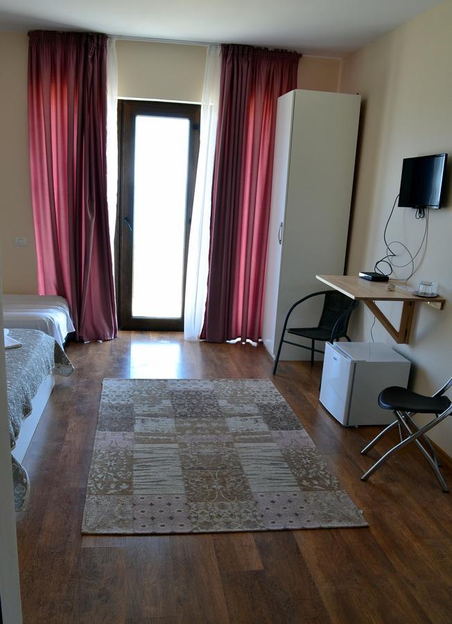 Hotel Sara à Vama Veche Extérieur photo